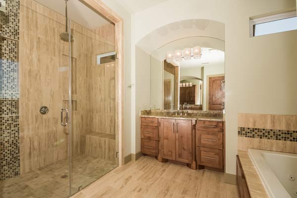 030-Master_Bathroom-1530786